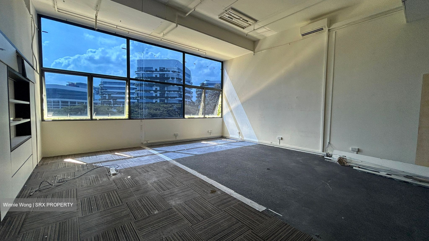 UB. One (D14), Warehouse #592365861